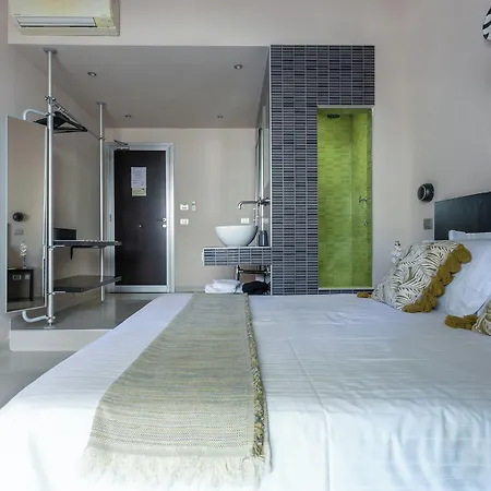 Moai Home-3