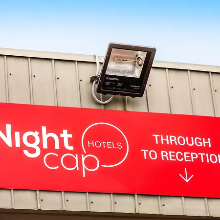Nightcap At Excelsior Hotel-3