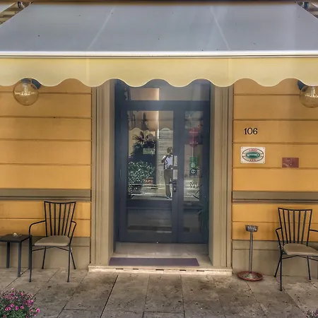 SmArt Hotel Bartolini-3