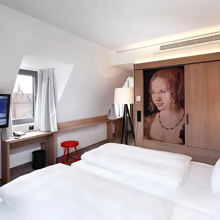 Sorat Hotel Saxx Nuernberg-3
