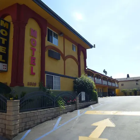 Economy Inn Hollywood-2