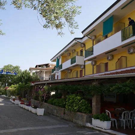 Hotel Cristina-3