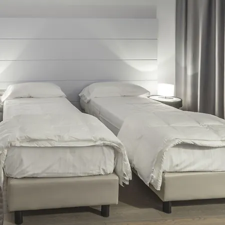 Tag Hotel-2