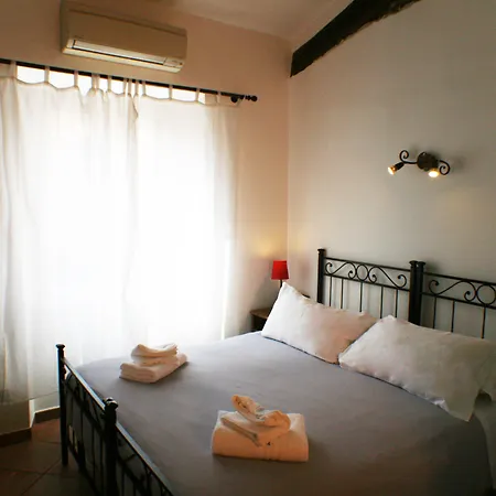 Sixtythree Guesthouse-3