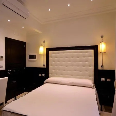 Vaticano Royal Suite Guest House-3