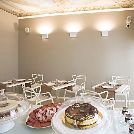 Borgoleoni 18 - Room&Breakfast-3