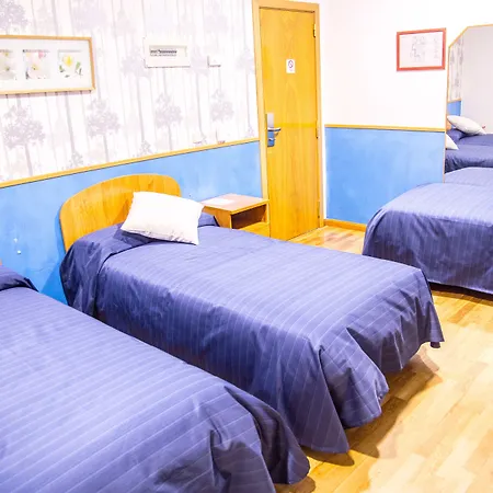 Hostal Montaloya-3