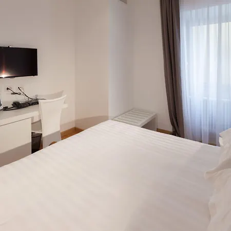 Melody Suite Rome-3