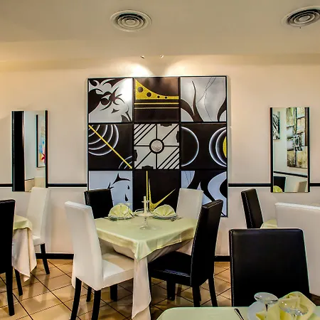 Mannu Hotel-2
