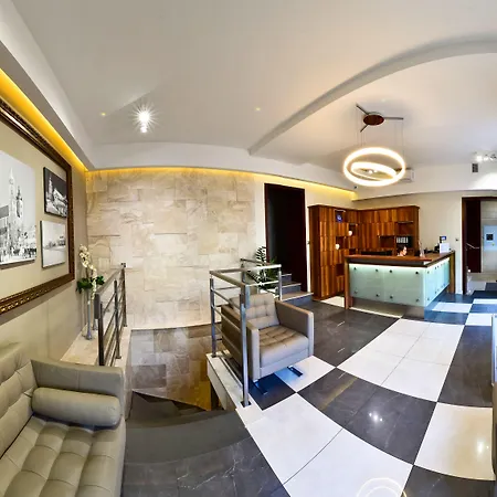 Hotel Miodowa-3