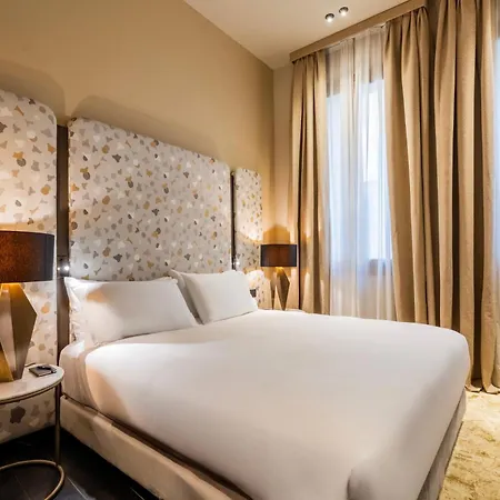 Palazzo Rota Luxury Apartments-3