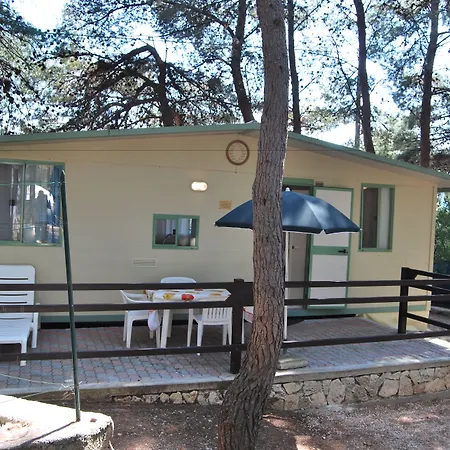 Villaggio Camping Punta Lunga-2