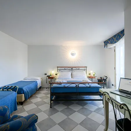 hotel falco azzurro-2