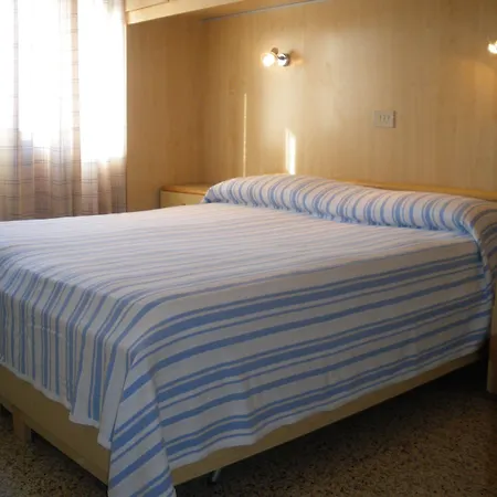 Hotel Villa Dina-3