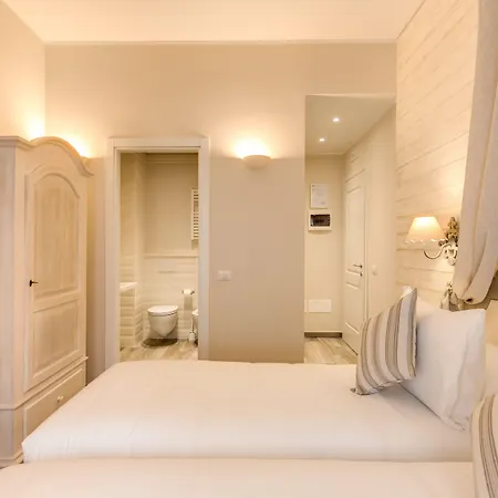 Casa Tua Vaticano Guest House-3