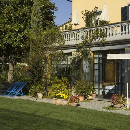 Al Porto Di Lucca B&B-3