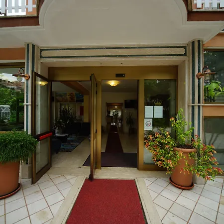 King Hotel-2
