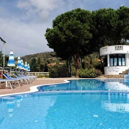 Villaggio Pineta Petto Bianco-3