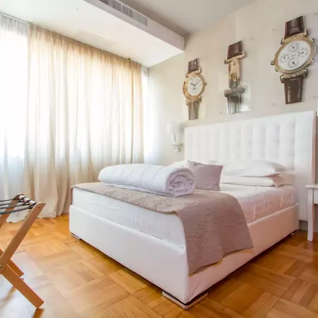 Ginevra Rooms-3