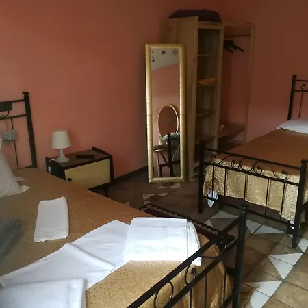 Marieta Rooms-2