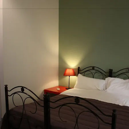 Tra L'Etna E Il Mare B&B-2