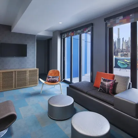 Aloft By Marriott Long Island City-Manhattan View-2