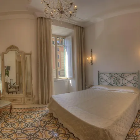Rome Charming Suites-3