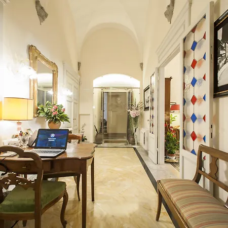 Residenza d'Epoca Palazzo Borghesi-3