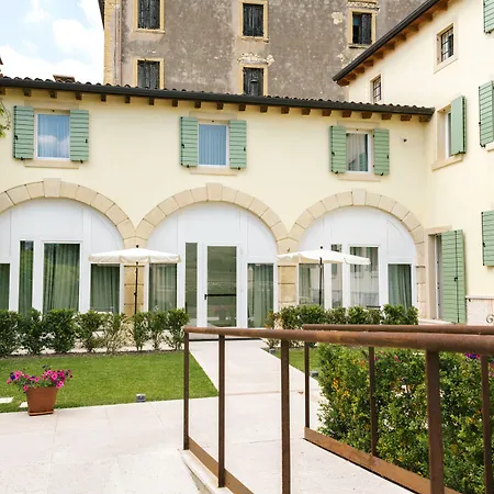 Hotel Villa Moron-2