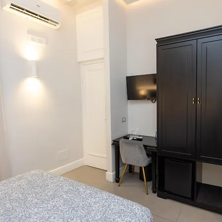 L'Infinito 88 Charmant Rooms-2