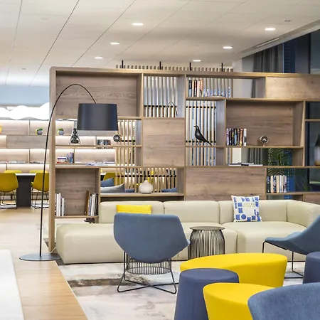 Courtyard By Marriott Edinburgh West-3