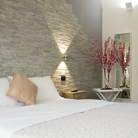 Aurelia Rooms-3