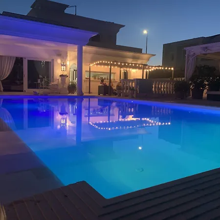 White House Luxury Hospitality-2