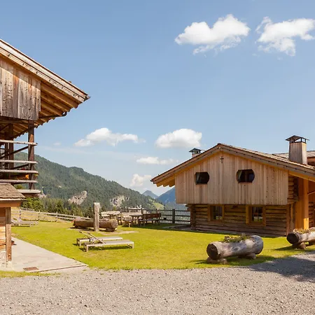 Chalet-Hotel Borgo Eibn Mountain Lodge, The Originals Relais-3