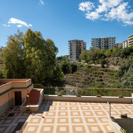 Il Cantico Home-3