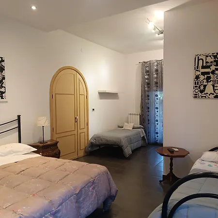 B&B Villa Lidia with parking&jacuzzi-2