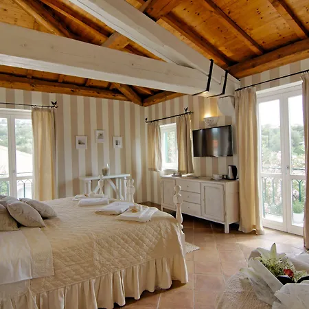 Domus Corallia-Luxury Rooms-3