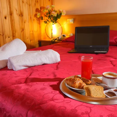 HOTEL HOLIDAYS a Barrea - Natura, Relax e Benessere nel Parco d'Abruzzo-2