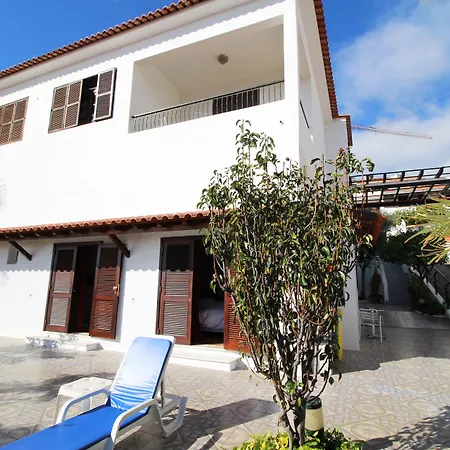 Guesthouse Vila Lusitania-2