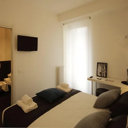 Dimoras House Verona-3