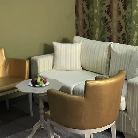 Hotel Deluxe-3