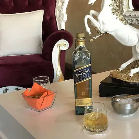 Hotel Deluxe-2