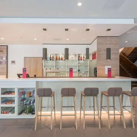 Hampton By Hilton Frankfurt City Centre East-2