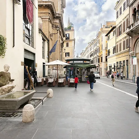 Canova Rooms In Spanish Steps-2