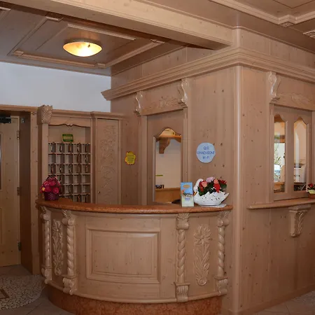Hotel La Roccia-3