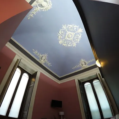 Art Fashion House Luxury Rooms-3