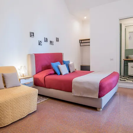 Napoliamo Guest House-3