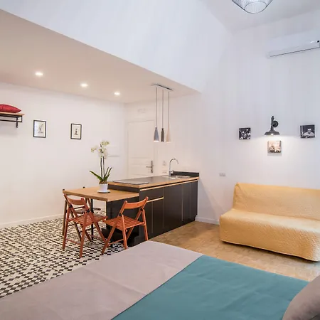 Napoliamo Guest House-2