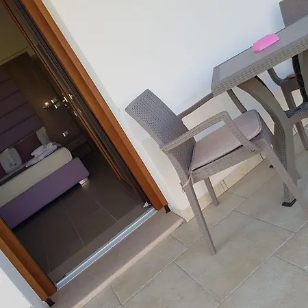 La Palazzina Bed&Breakfast-2