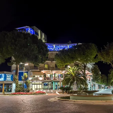 Monaco Suites Hotel-3